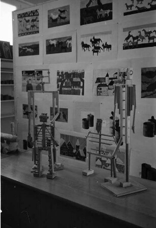 Ausstellung in der Friedrichschule in Durlach mit einer kritischen Darstellung des Schulalltages