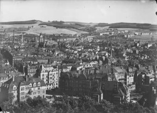 Plauen, Stadt : Plauen. Blick vom Bärenstein aus auf die Stadt mit Rathaus und Johanniskirche