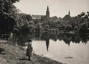 Mittlere Grenzmark. Meseritz über die Obra gesehen. In der Bildmitte die Kirche des Heiligen Johannes des Täufers