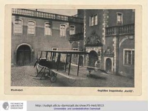 Schloß. Glockenhof. Eng. Doppeldecker "Curtiß". (12)