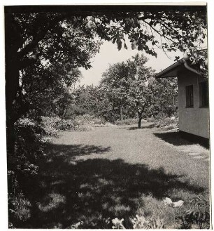 Haus und Garten Mattern, Potsdam-Bornim: Gesamtbild von Ost und West