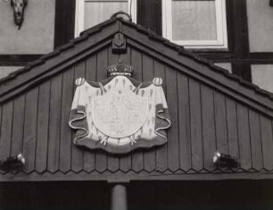 Inschrifttafel zur Verleihung des Schankrechts durch Kurfürst Johann Georg de Andere : Moritzburg, Adams Gasthof, Inschrifttafel zur Verleihung des Schankrechts durch Kurfürst Johann Georg de Andere
