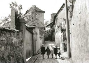 Leinewebergasse : Meißen, Leinewebergasse mit Kindern, Blick nach Nordosten