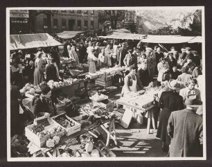 Marktleben um 1953. Detmold. Marktplatz