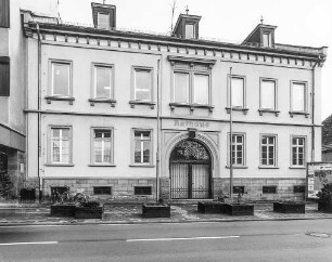 Altes Rathaus (Massivbau); Rödermark, Dieburger Straße 13, Dieburger Straße 15