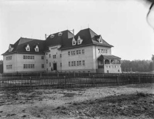 Coswig. Wettinstift, Friedewaldstraße 10. Außenansicht
