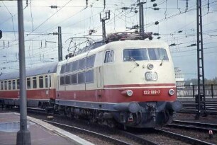 Köln Hbf. Einfahrt Lok 103 189 IC UIC-X-Wagen