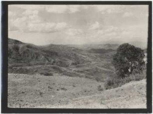 Blick von der Cordillera de Sombreros gegen das Quellgebiet des Río San Pedro und den Cerro Achachi