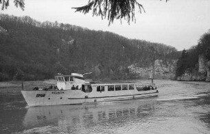 Weltenburg: Schiff der Linie nach Kehlheim