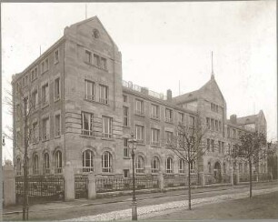 Billing, Hermann; Bruchsal, Rheinstr.; Maschinenfabrik, Verwaltungsgebäude - Gesamtansicht (Perspektive)