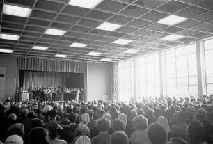 Einweihung des neuen Gemeindehauses der beiden Gemeinden der Christuskirche in der Reinhold-Frank-Straße.