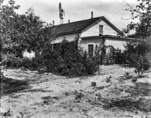 Farmhaus : Ein Gebäude einer Farm im Tesuque-Tal.