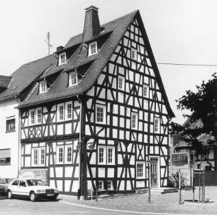 Villmar, Peter-Paul-Straße 39, Peter-Paul-Straße 41