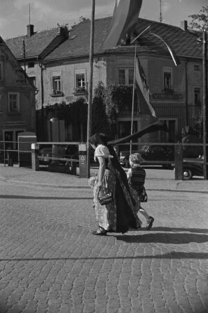 Gedenkfeier zu Ehren von Jakub Bart-Ćišinski in Panschwitz-Kuckau. : Wopomnjenska swjatočnosć k česći Jakuba Barta-Ćišinskeho w Pančicach-Kukowje.