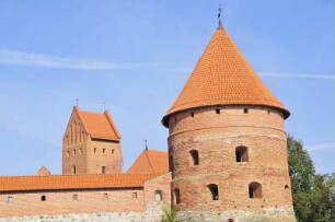 Trakei - Wasserburg : Die Wasserburg Trakai liegt auf einer Halbinsel und kann als Museum besichtigt werden. Aufgenommen am 8. Oktober 2010 in Trakei bei Vilnius