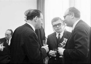 Freiburg: Gödecke; Rektor Prof. Boesch, Dr. Feix, Journalist