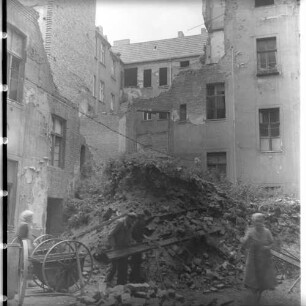 Negativ: Trümmer, Koburger Straße 8, 1950
