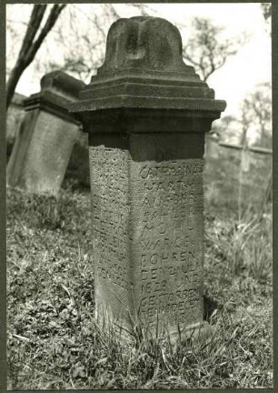 Friedhof. Grabstein, 1833