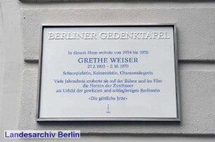 Gedenktafel für Grete Weiser, Giesebrechtstraße 18 (Charlottenburg)