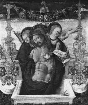 Der tote Christus von zwei Engeln gestützt