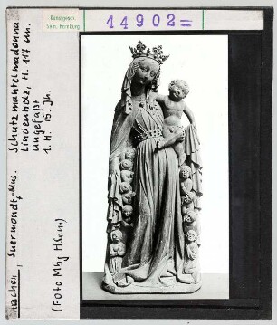 Aachen, Suermondt-Museum: Schutzmantelmadonna