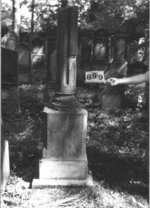Grabstein 899