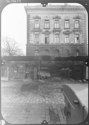 Dresden-Neustadt, Hospitalstraße 7. Ehem. Amtsgericht (1892-1894; M. I. Krause, K. L. F. Schmidt). Seitenfront (Teilansicht)