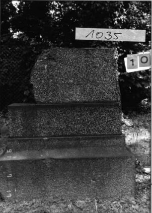 Grabstein 1035