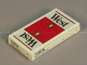 Kartenspiel mit Werbeaufdruck für "West"-Zigaretten
