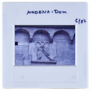 Modena, Dom : Detailansicht Fassade Relief