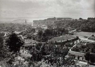 Glatz (heute Klodzko / Polen). Stadtansicht mit Festung von Nordosten