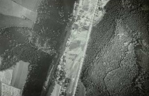 Müglitztal: oberhalb Schlottwitz mit der Neumühle, Straße und Eisenbahn. Luftaufnahme (senkrecht) nach der Unwetterkatastrophe 8./9. Juli 1927.