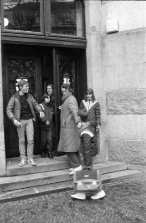 Freiburg: Kepler-Gymnasium; Erster Schulgang eines neuen Schülers ins Kepler-Gymnasium
