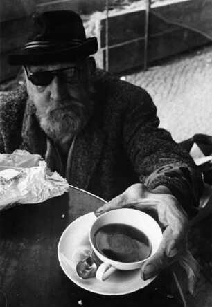 Kröger im Café