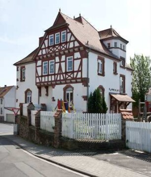 Schule; Pohlheim, Hangstraße 2