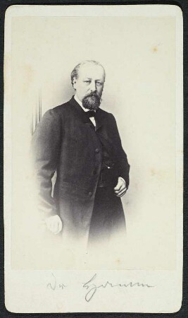 Porträt Wilhelm von Hamm : Porträt Dr. Wilhelm Philipp Hamm (1820-1880; Agrarwissenschaftler, Abgeordneter des Sächsischen Landtages), aufgenommen von Hanns Hanfstaengl in Dresden, Stallstraße 1. Wohl 1866. Albuminpapier auf Karton; 10,5 x 6 cm