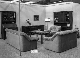 Sitzgruppe (Modell 4285) : Ausstellungskoje des VEB Möbelkombinat Zeulenroda-Triebes (ZEUTRIE) mit Sitzgruppe (Modell 4285)