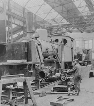 Montage: 13. Fahrbare elektrische Bohrmaschine : Technikgeschichte | Technologie | Maschinenbau und Eisengiesserei | Lokomotivbau | Orenstein & Koppel AG