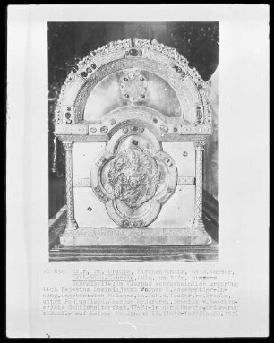 Ätherius-Schrein, 2. Schmalseite