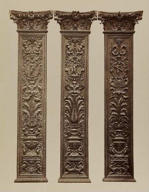 Holzpilaster im Istituto di Belle Arti, Siena
