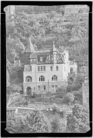 Königstein. Villa am Elbhang