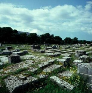 Epidauros. Heiligtum, Ostrampe und Asklepios-Tempel