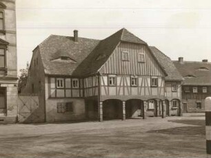 Hirschfelde : Wohnhaus Ernst-Thälmann-Platz 9, Straßenfront