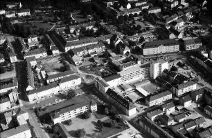 Freiburg: Stadtzentrum, Ring [Habsburger Straße], von Nordwesten