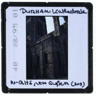 Durham, Kathedrale : Außenansicht, nördliches Querhaus, von Nordosten