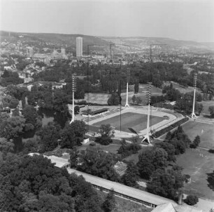 Ernst-Abbe-Sportfeld in Jena : Blickrichtung Norden zur Innenstadt