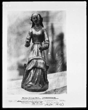Weibliche Figur (Madonna?)