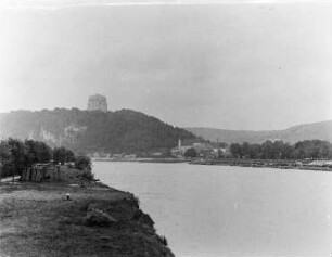 Kehlheim. Blick über den Rhein zur Befreiungshalle