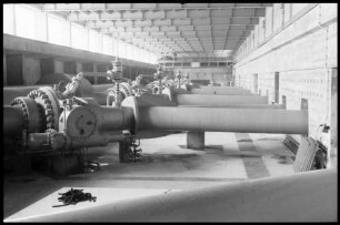 Latschau: Lünerseekraftwerk, Schieberhaus mit Verteiler Rohrleitungen
