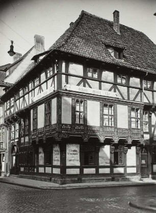 Göttingen, Weinschänke : Göttingen. Altdeutsche Weinschänke zum Junkernhaus (sogenannte Junkernschänke), Barfüßerstraße 8/Ecke Judenstraße. Eckansicht